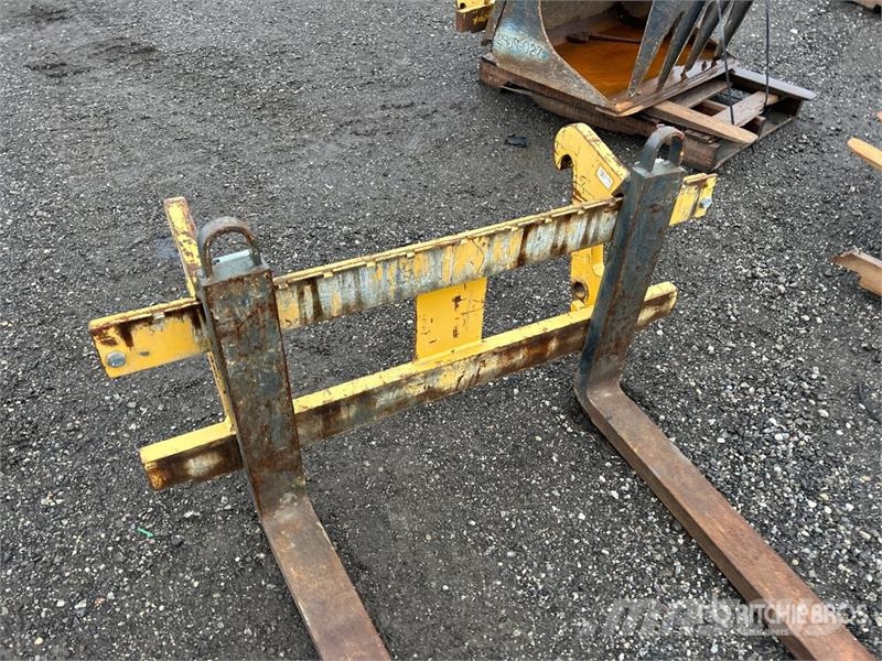 Liebherr 47 in Wheel Loader Forks Vilice