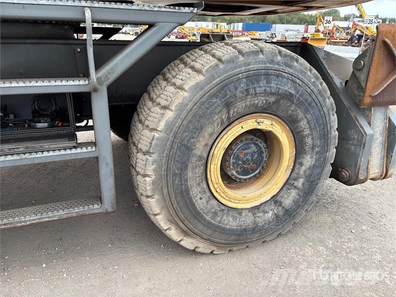 Liebherr 944LH Wheel Material Handler Būvniecība- Citi