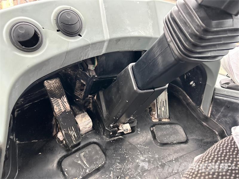 Liebherr L586 Wheel Loader Wheel loaders