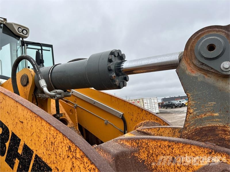Liebherr L586 Wheel Loader Wheel loaders