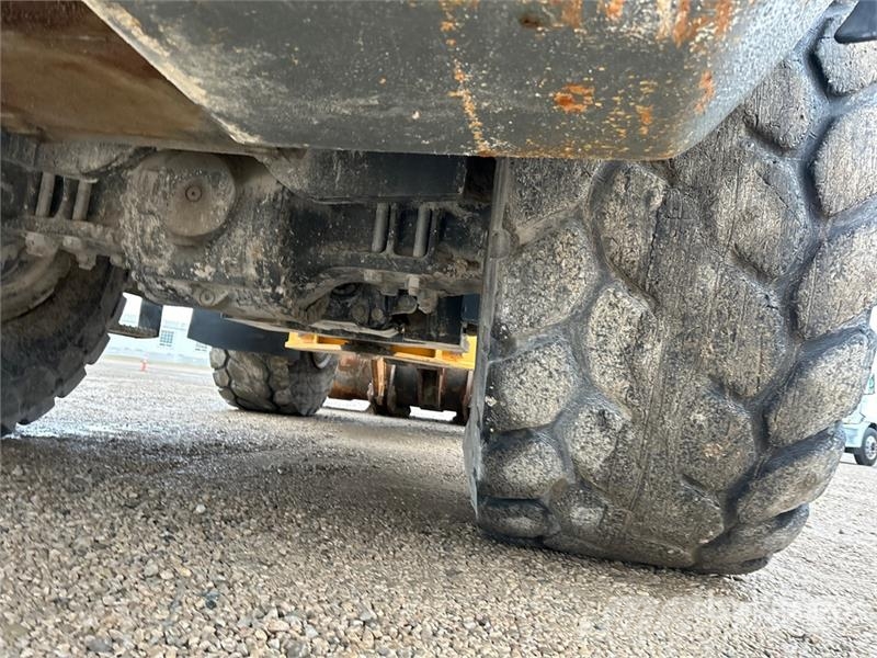 Liebherr L586 Wheel Loader Wheel loaders