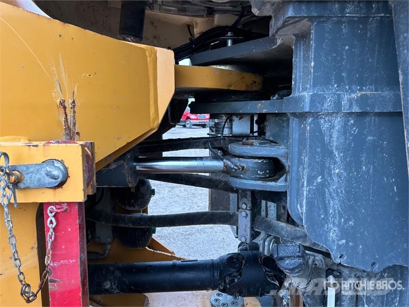 Liebherr L586 Wheel Loader Wheel loaders