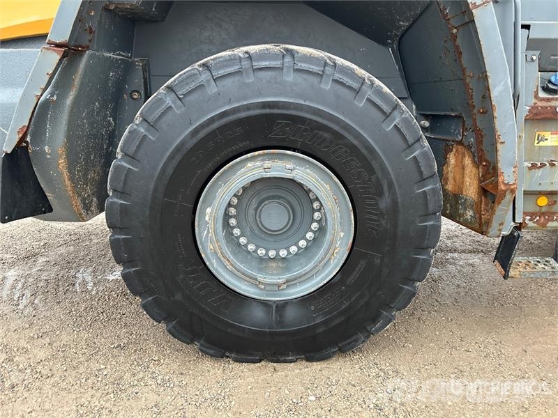 Liebherr L586 Wheel Loader Wheel loaders