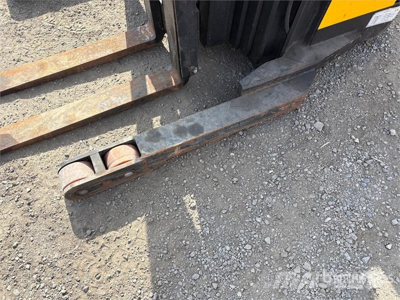 Liftstar CQDH14-850-4500 1400 kg Electric Stacker Staplare