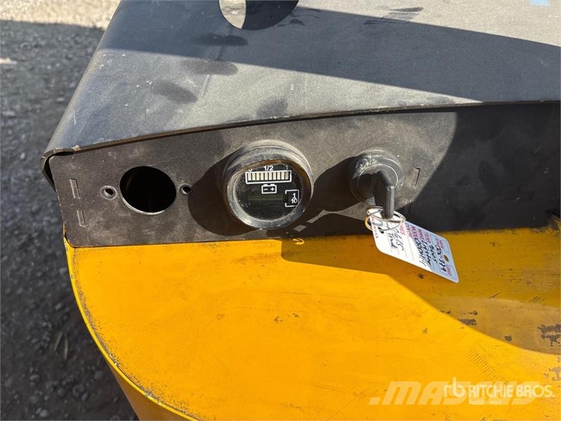 Liftstar CQDH14-850-4500 1400 kg Electric Stacker Staplare