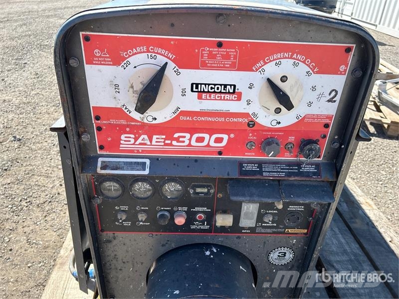 Lincoln Electric Electric SAE-300 20 A Skid-Mounted Engine Soldadoras