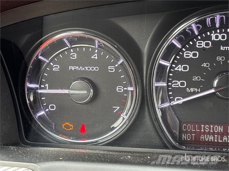 Lincoln MKS 自動車