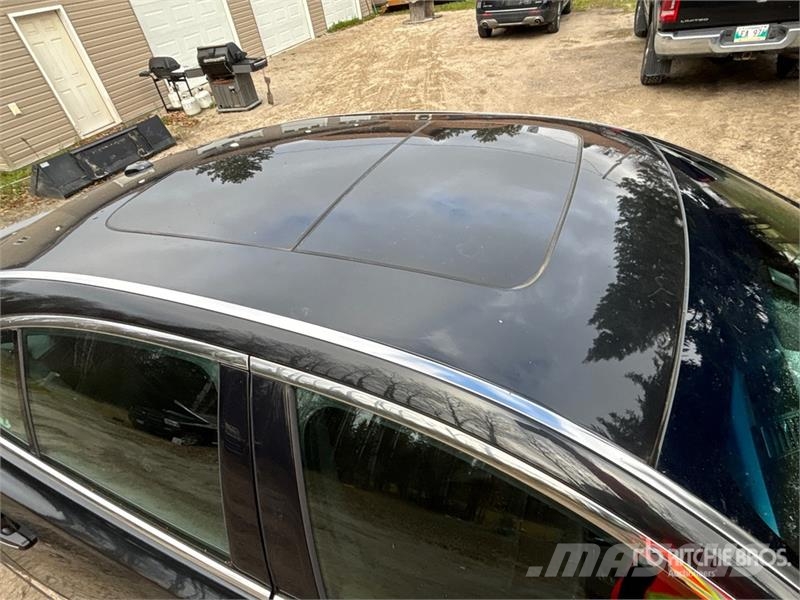 Lincoln MKS 自動車