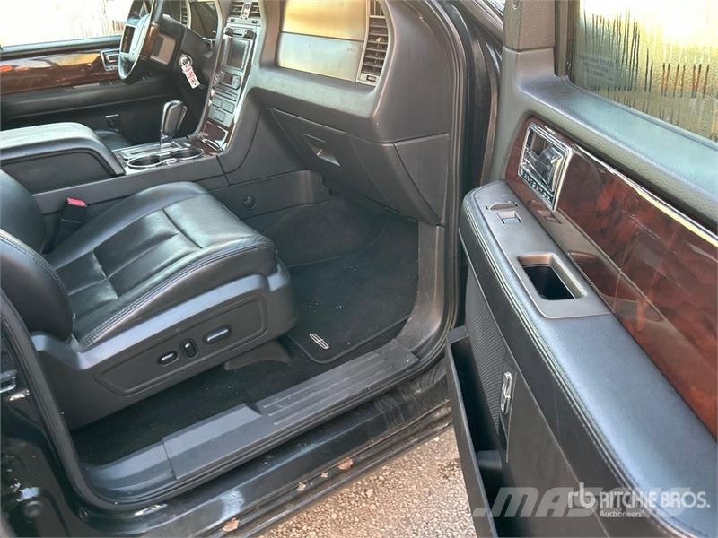 Lincoln Navigator 4x4 SUV Automobili