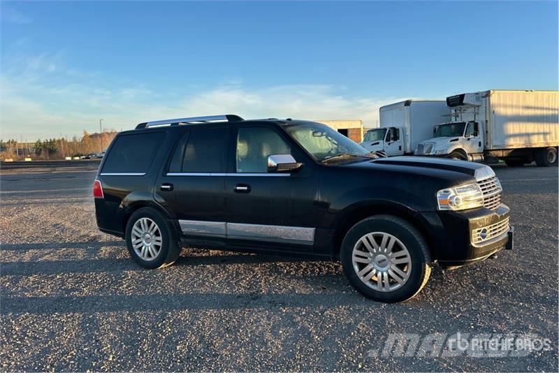 Lincoln Navigator 4x4 SUV Automobili