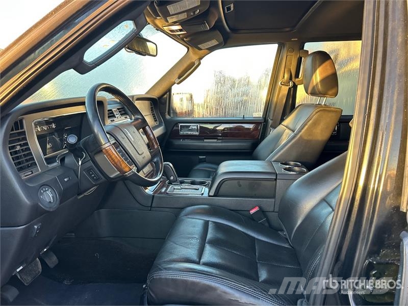 Lincoln Navigator 4x4 SUV Automobili