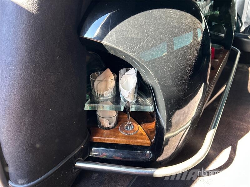 Lincoln Town Car Limousine سيارات