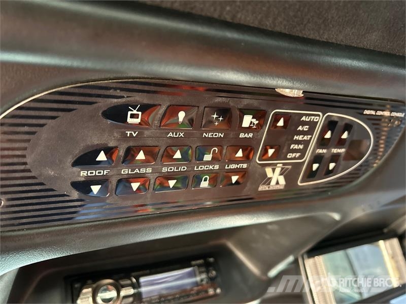 Lincoln Town Car Limousine سيارات