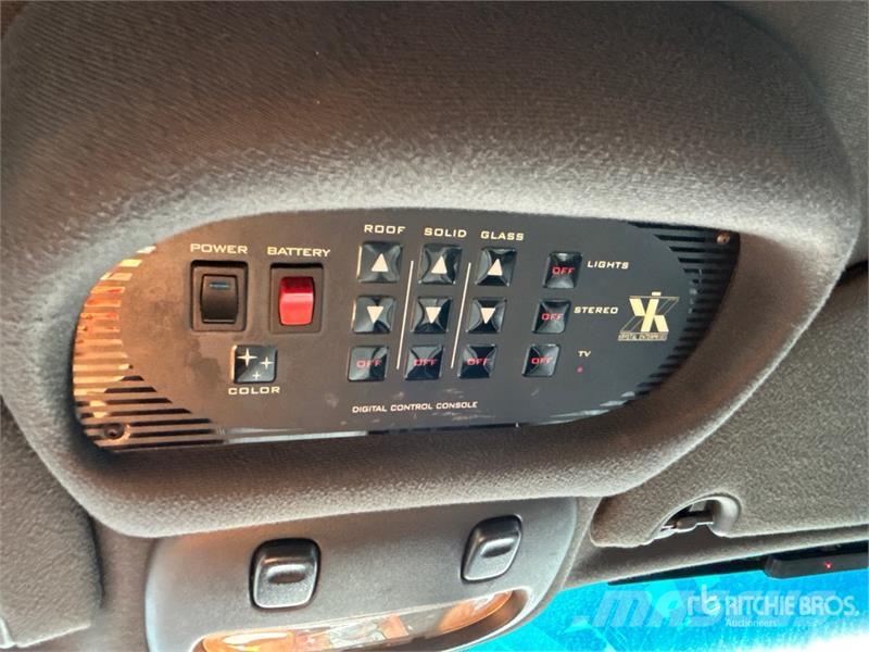 Lincoln Town Car Limousine سيارات
