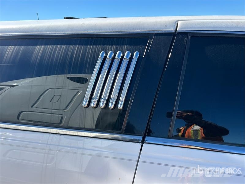 Lincoln Town Car Limousine سيارات