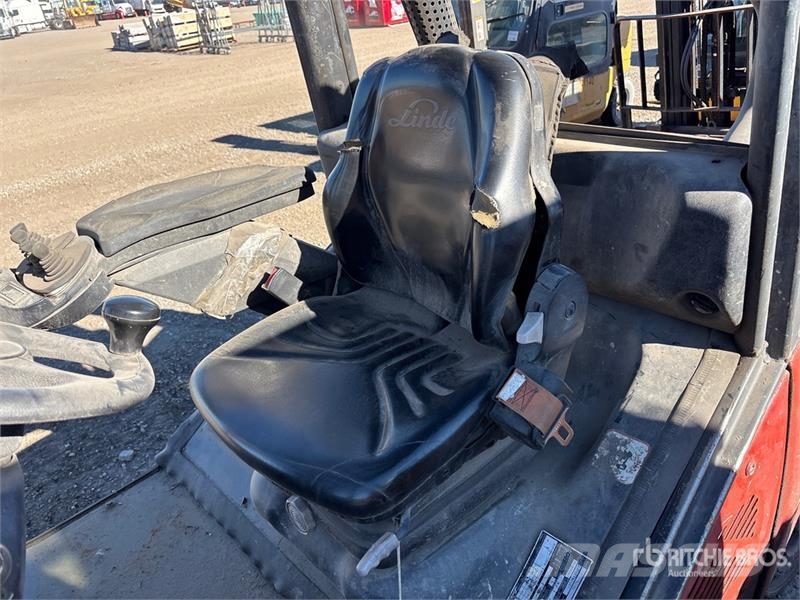 Linde 7000 lb Pneumatic Tire Forklift (Inoperable) Інше