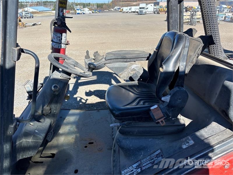 Linde 7000 lb Pneumatic Tire Forklift (Inoperable) Інше
