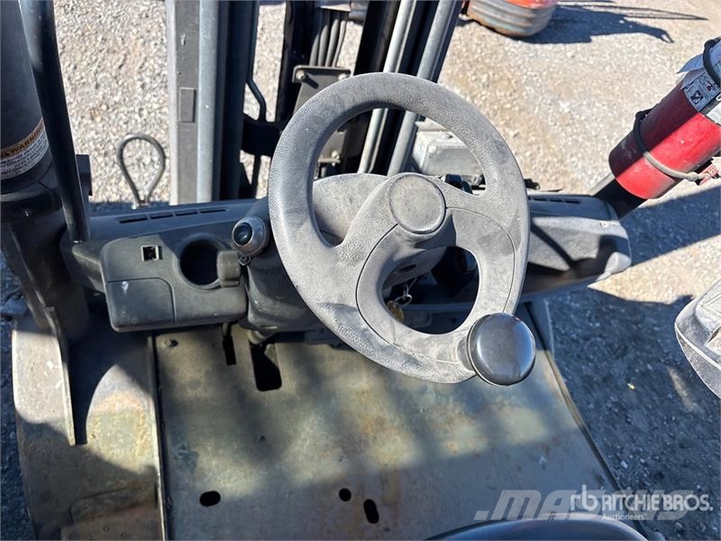 Linde H35D 7000 lb Pneumatic Tire Forklift (Inoperable) Forklift trucks - others