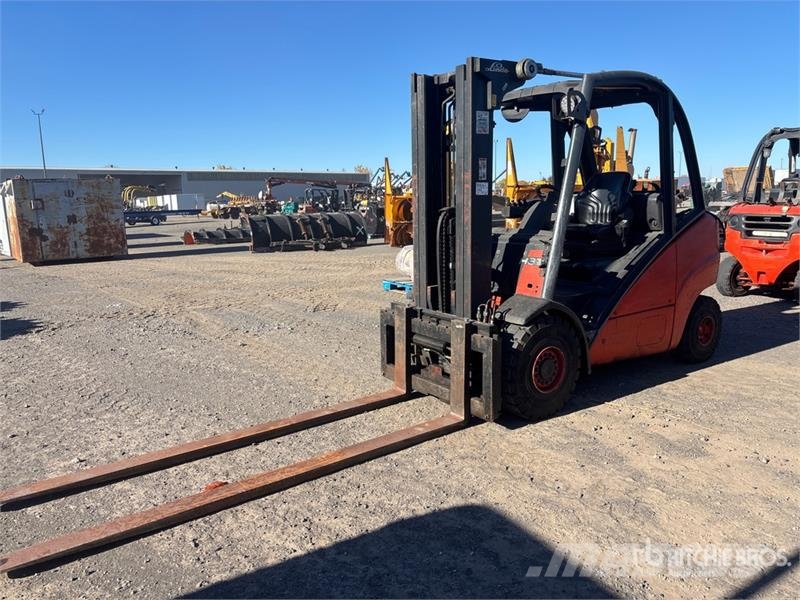 Linde H35T 6075 lb Cushion Tire Forklift Інше