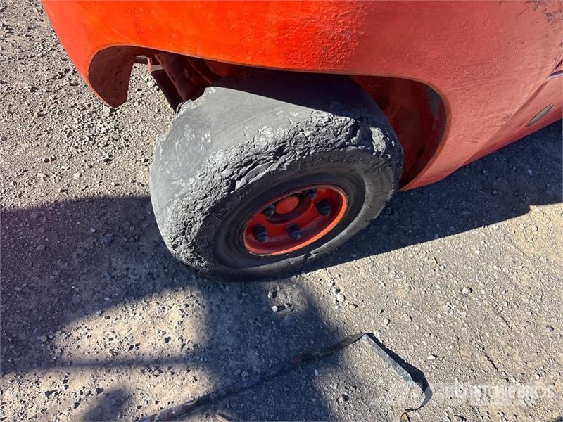 Linde H35T 6075 lb Cushion Tire Forklift Інше