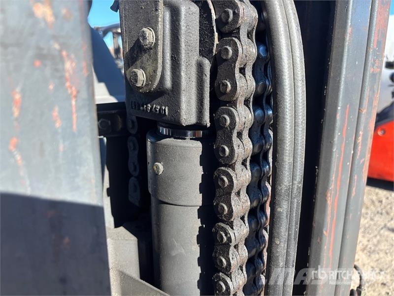 Linde H35T 6075 lb Cushion Tire Forklift Інше