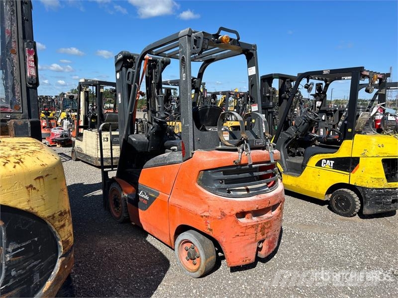 Linde HT25CT 4750 lb Cushion Tire Forklift (Inoperable) Інше