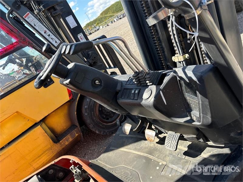Linde HT25CT 4750 lb Cushion Tire Forklift (Inoperable) Інше
