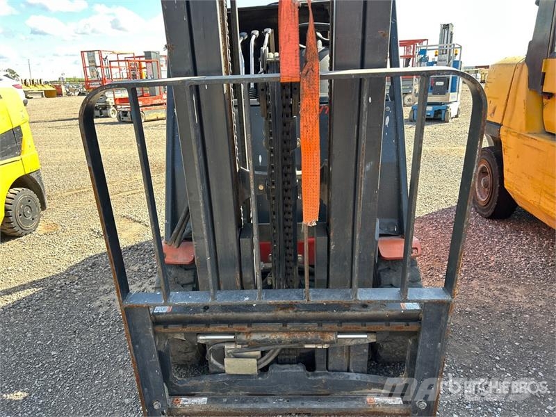 Linde HT25CT 4750 lb Cushion Tire Forklift (Inoperable) Інше