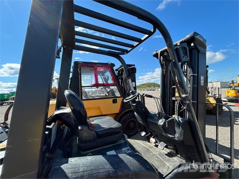 Linde HT25CT 4750 lb Cushion Tire Forklift (Inoperable) Інше
