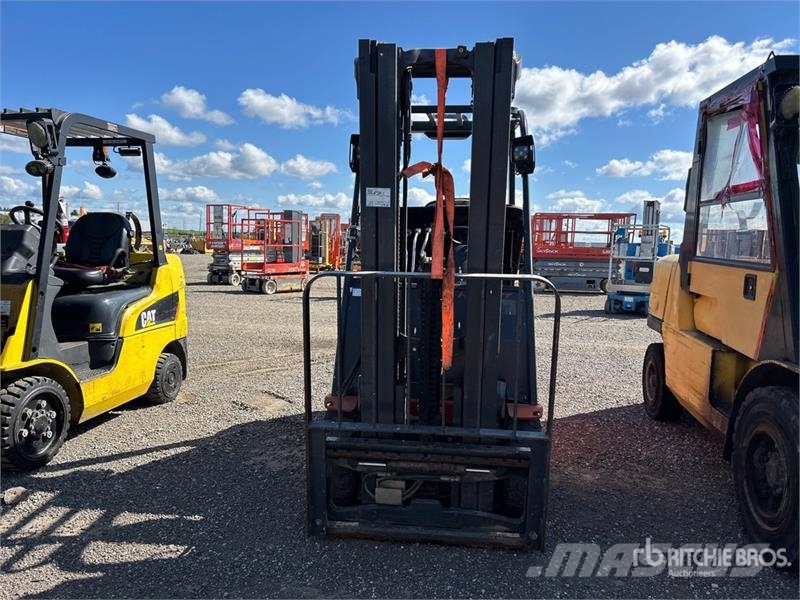 Linde HT25CT 4750 lb Cushion Tire Forklift (Inoperable) Інше