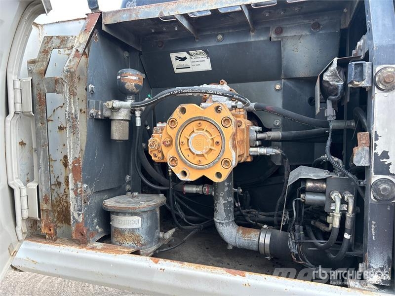 Link-Belt 240 LX Tracked Excavator Raupenbagger