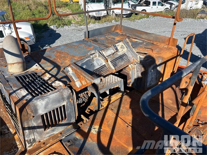 Link-Belt 800X2 Tracked Excavator (Inoperable) Gravemaskiner på larvebånd