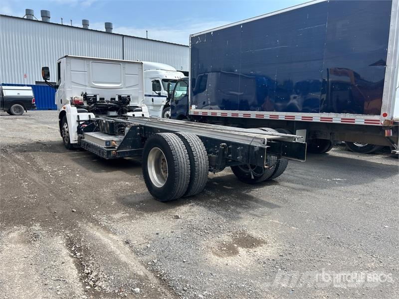 Lion 6 4x2 Electric Cab and Chassis (Inoperable) Cabines