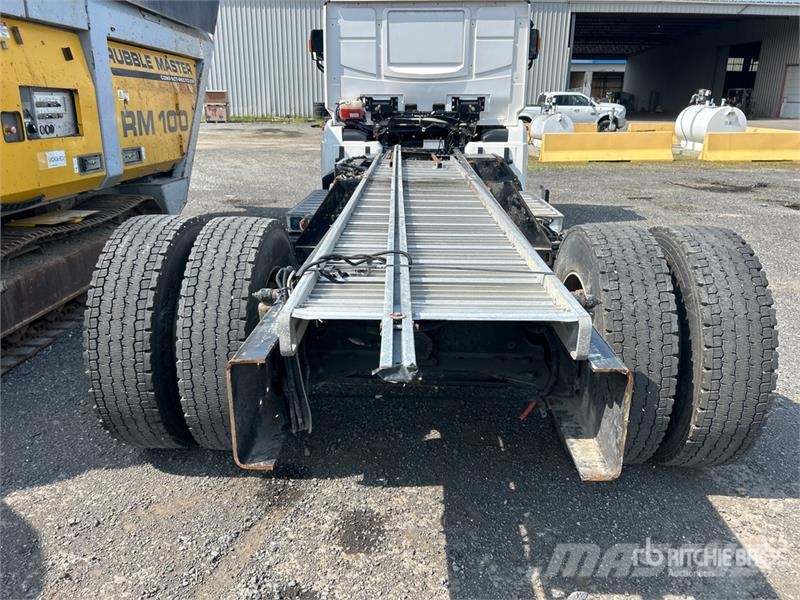 Lion 6 4x2 Electric Cab and Chassis (Inoperable) Cabines