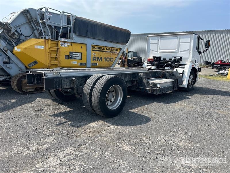 Lion 6 4x2 Electric Cab and Chassis (Inoperable) Cabines