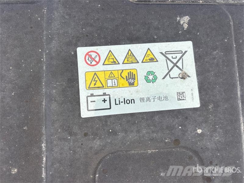  Lion6 4x2 Electric Cab and Chassis (Inoperable) Cabinas