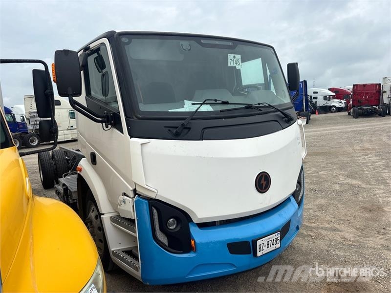  Lion6 4x2 Electric Cab and Chassis (Inoperable) Cabinas