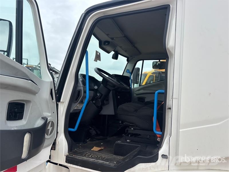  Lion6 4x2 Electric Cab and Chassis (Inoperable) Cabinas