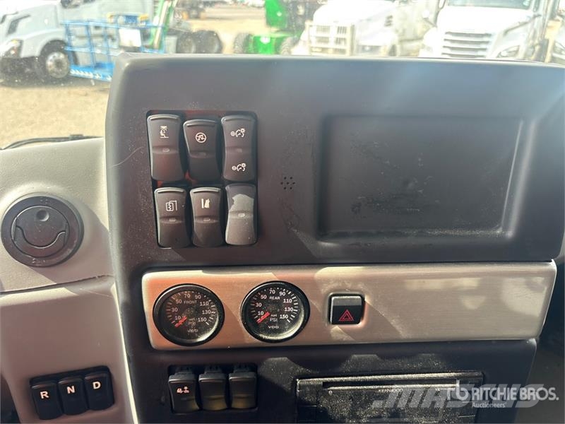  Lion6 4x2 Electric Cab and Chassis (Inoperable) Cabinas