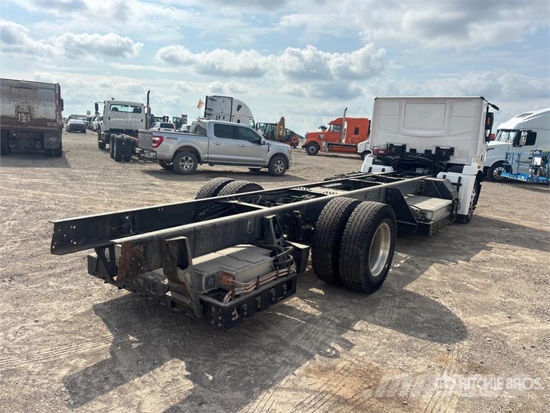  Lion6 4x2 Electric Cab and Chassis (Inoperable) Cabinas