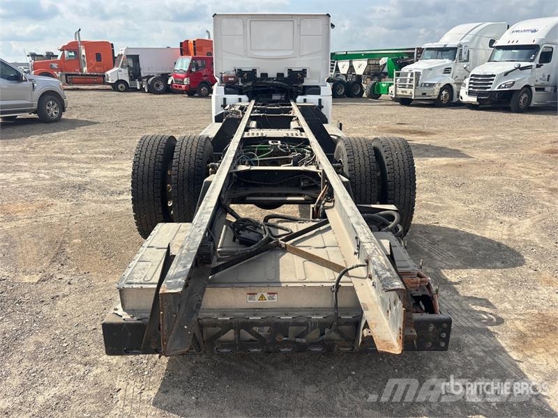  Lion6 4x2 Electric Cab and Chassis (Inoperable) Cabinas