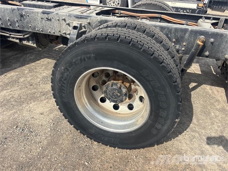  Lion6 4x2 Electric Cab and Chassis (Inoperable) Cabinas