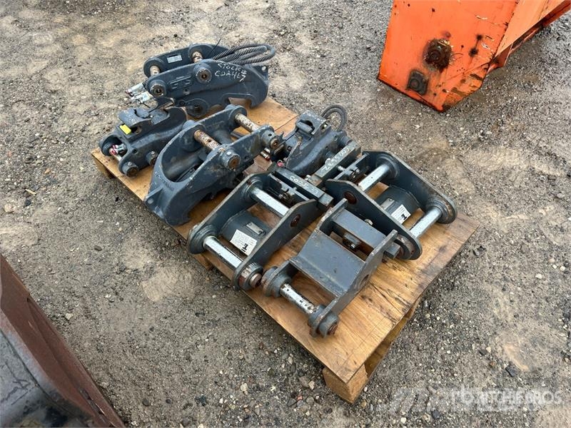 LiuGong of LiuGong 44C5416 Quick Coupler - Fits LiuGong 90 Ātrie savienotāji