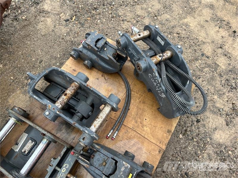 LiuGong of LiuGong 44C5416 Quick Coupler - Fits LiuGong 90 Ātrie savienotāji