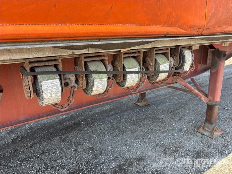 Load King PFL48 48 ft T/A Curtain Side Trailer Schuifzeilopbouw
