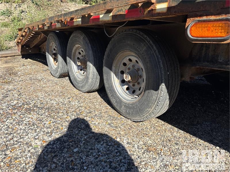 Load Max 25 ft Tri/A Equipment Trailer Prikolice za prevoz vozil