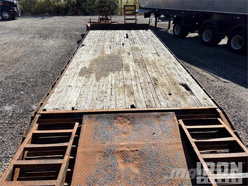 Load Max 25 ft Tri/A Equipment Trailer Prikolice za prevoz vozil