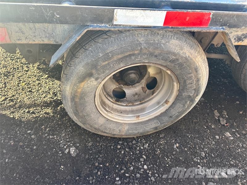 Load Trail 28 ft Tri/A Equipment Trailer 清障车