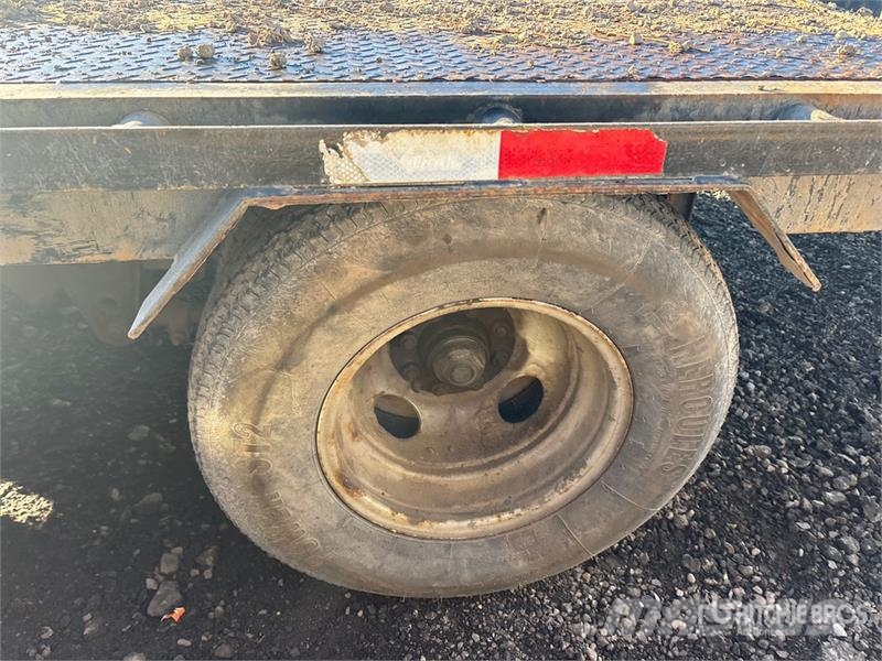 Load Trail 28 ft Tri/A Equipment Trailer 清障车