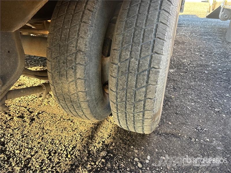 Load Trail 28 ft Tri/A Equipment Trailer 清障车